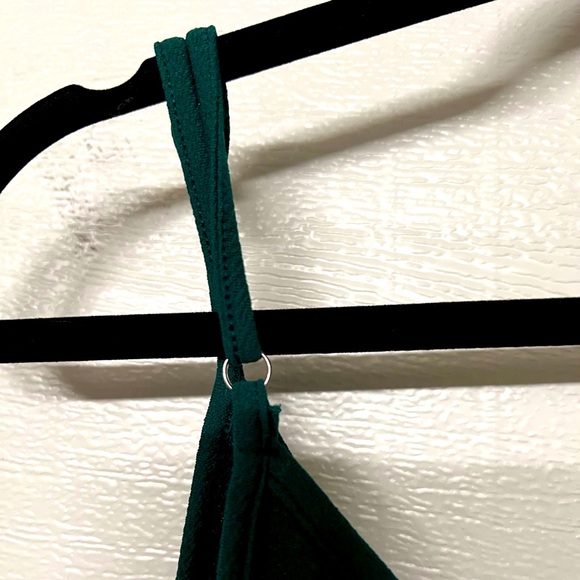 Emerald Green V Neck Adjustable Spaghetti Strap Dress - Picture 5 of 8